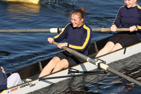 Women's Novice Eight Earns Medal With Third Place Performance For Crew At New Hampshire Championships