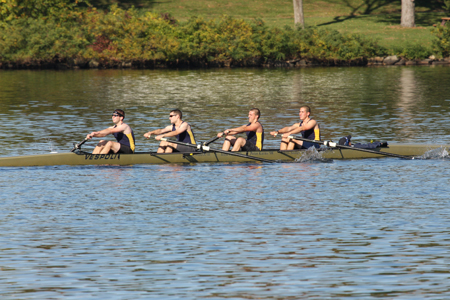 Men's Crew Records Three Top Five Finishes At Clark Regatta