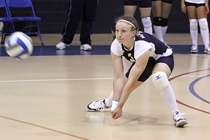 Burgess-Chrost Registers Pair Of Kills And Two Aces, Condino, Robery Combine For 22 Set Assists As Volleyball Drops 3-0 Non-League Decision At Suffolk