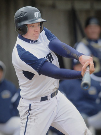 Saari's Run Scoring Bunt Caps Late Inning Rally, Lifts Baseball Past Bridgewater State 4-3 In Extra Frames
