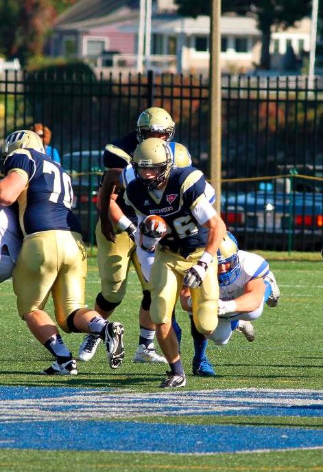 Pierce Earns Third MASCAC Football Rookie Of The Week Honor