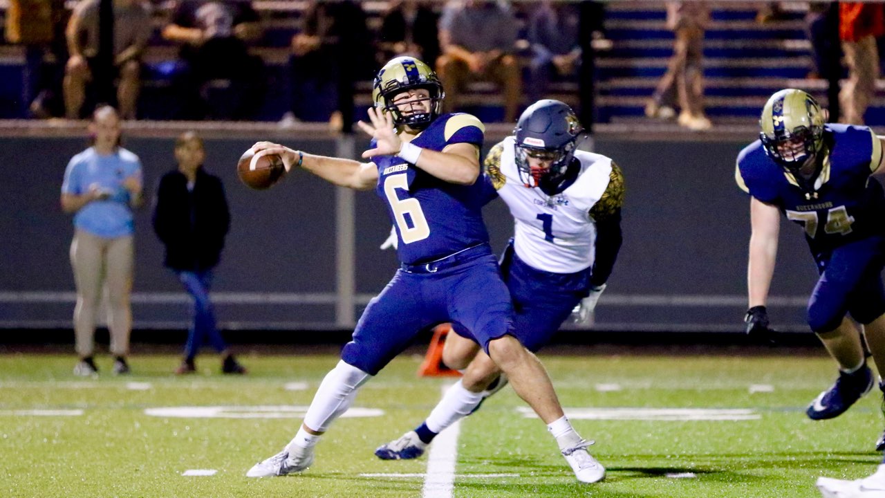 Football: Bucs Have Comeback Attempt Thwarted by Corsairs