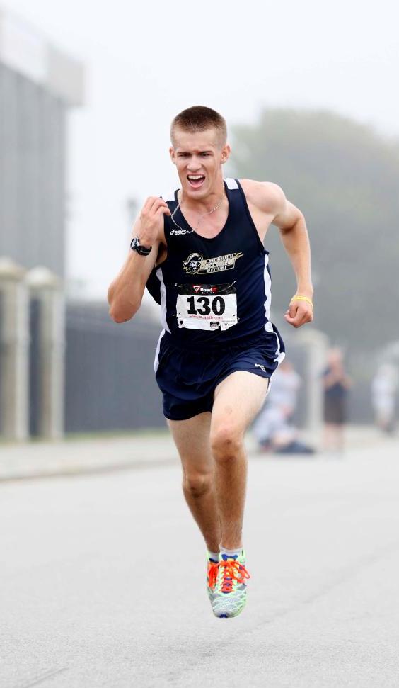 MacVarish Sets Pace With Sixth Place Finish As Men's Cross Country Earns Runner-Up Spot At Elms Blazer Classic