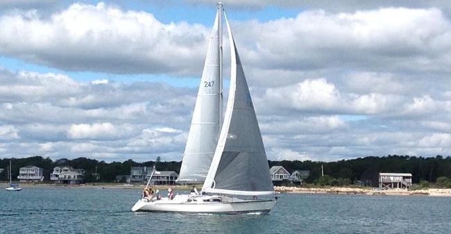 Dinghy Sailing Overcomes Early Snow & Wind Conditions To Place Sixth At Sacred Heart Southern Series One Regatta