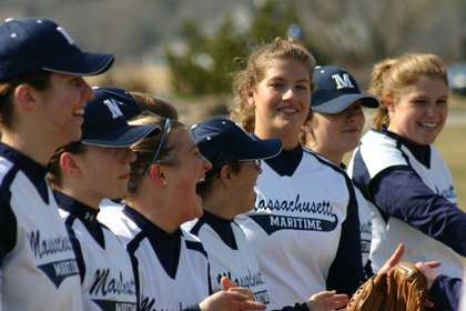 Softball Drops Season Ending Doubleheader