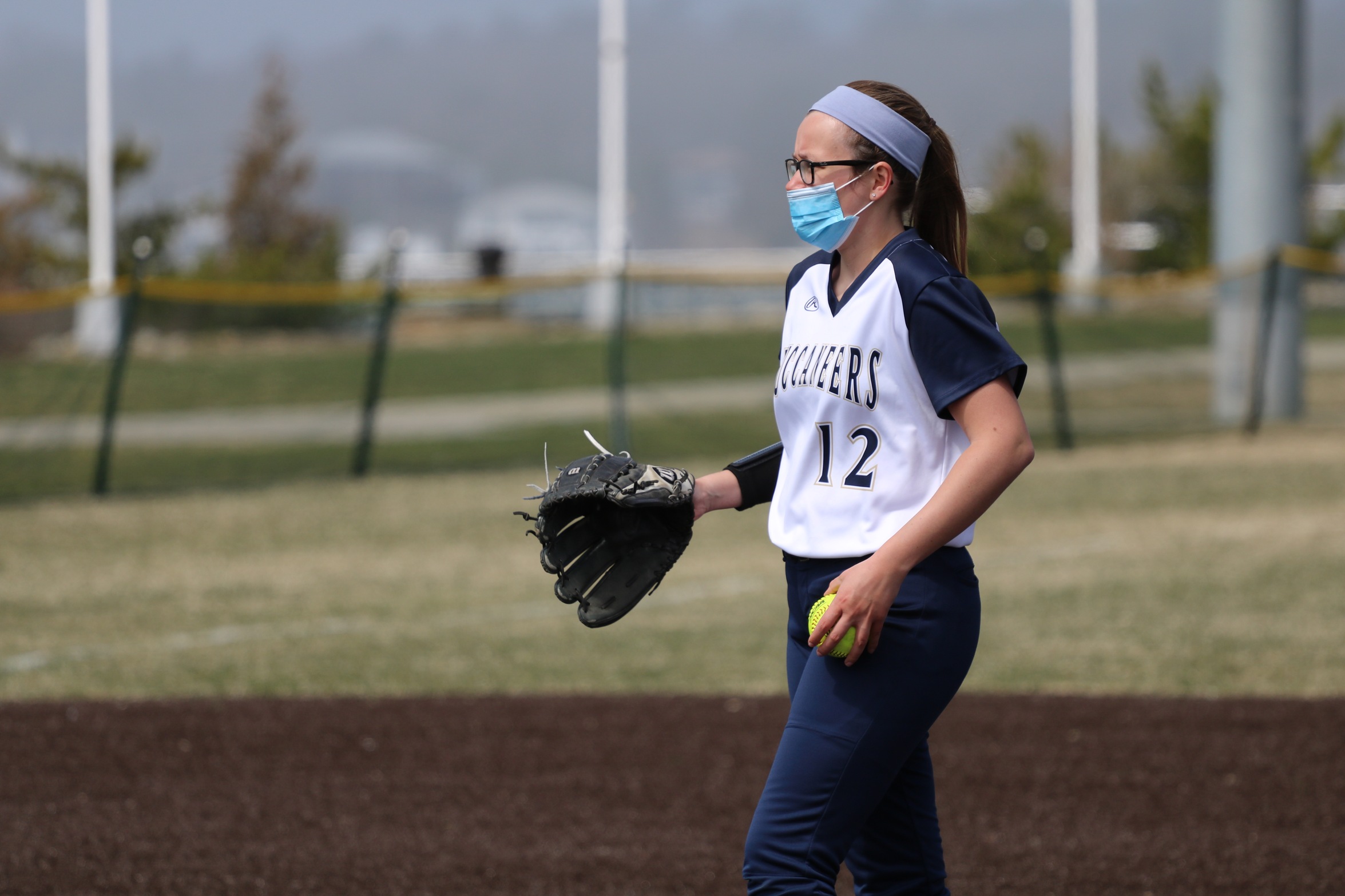 Softball Loses Senior Day Pair to Worcester