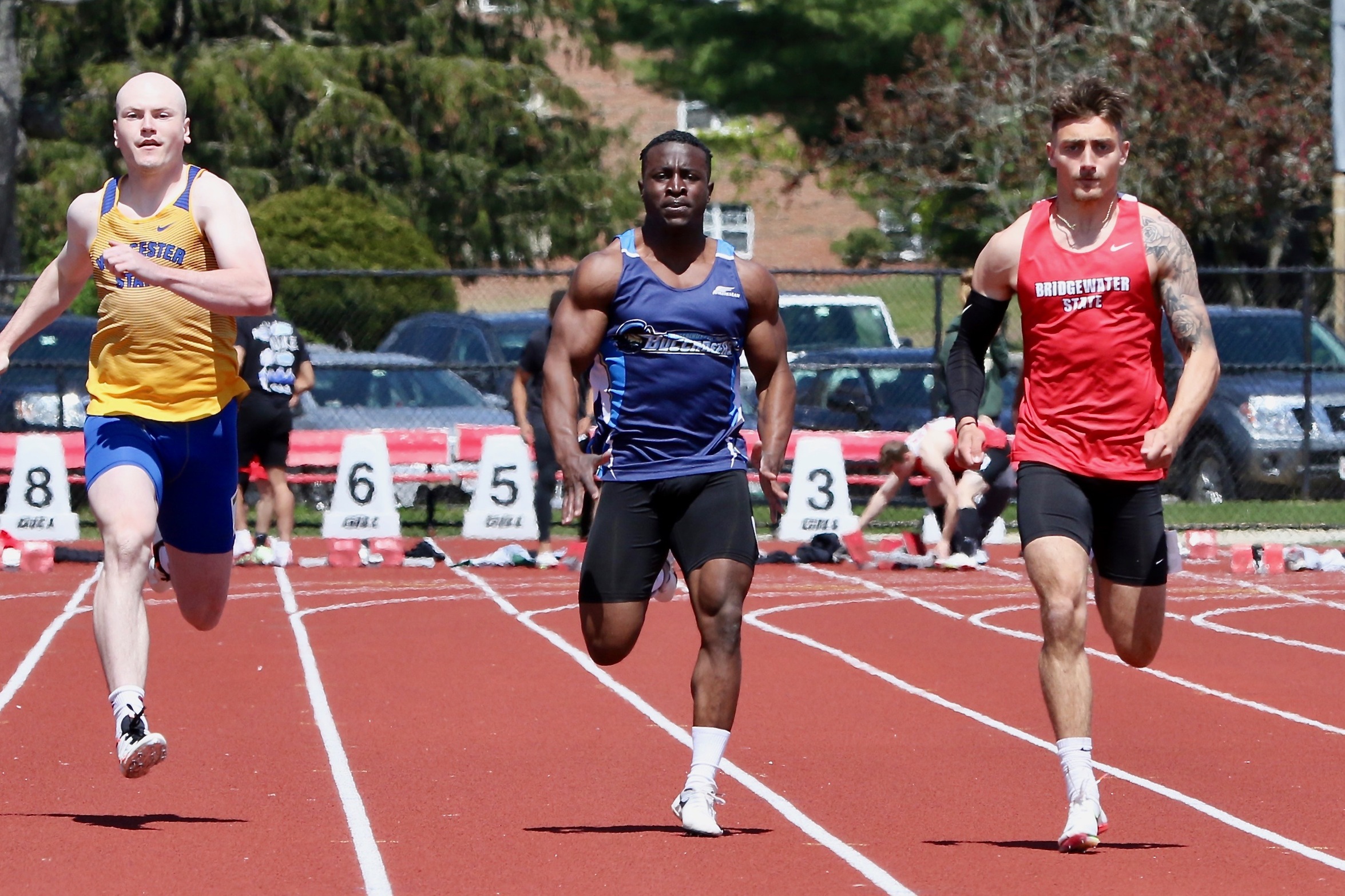 Men's Track & Field Takes Part in Collier Invite