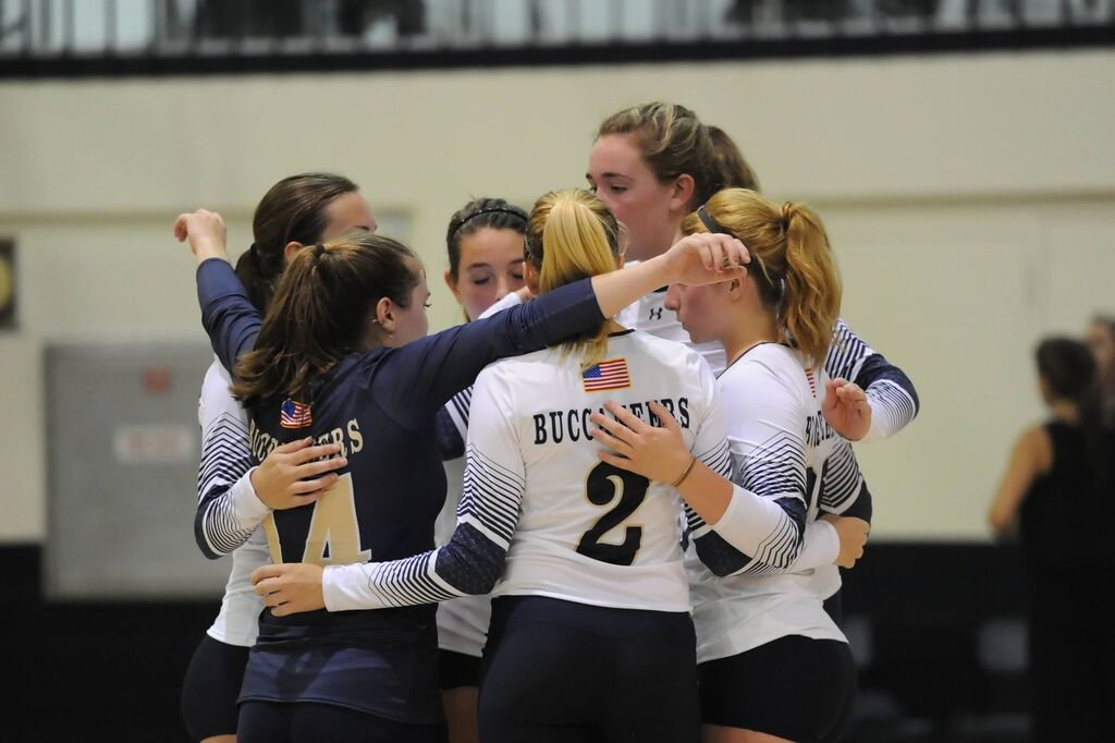 Klangos Records 14 Kills And 12 Digs As Volleyball Drops Doubleheader Decision To Worcester State